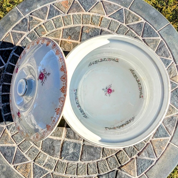 Vintage Chinese Hand Painted Stoneware Serving/Storage 8.5" Large Bowl w/Lid NOS - Picture 2 of 7